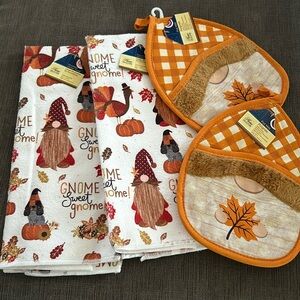 Fall Gnome Kitchen Bundle: 2 Potholders, 2 Kitchen towels